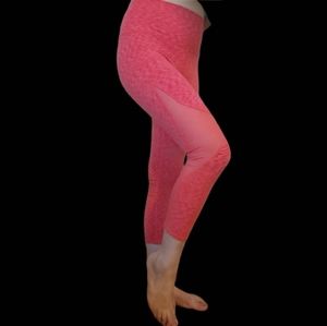 ALO Yoga coast CAPRI leggings .
